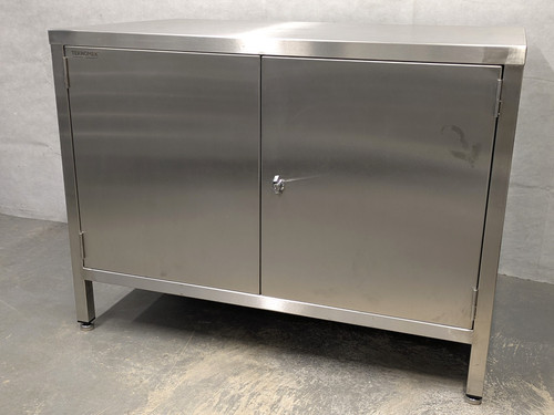 Floor standing cupboard - standing,