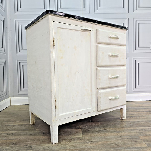 Vintage painted kitchen - painted,