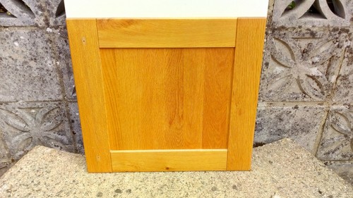 Solid light oak shaker kitchen - light,